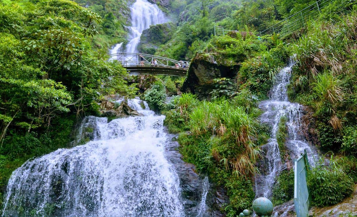 Love Waterfall & Silver Waterfall