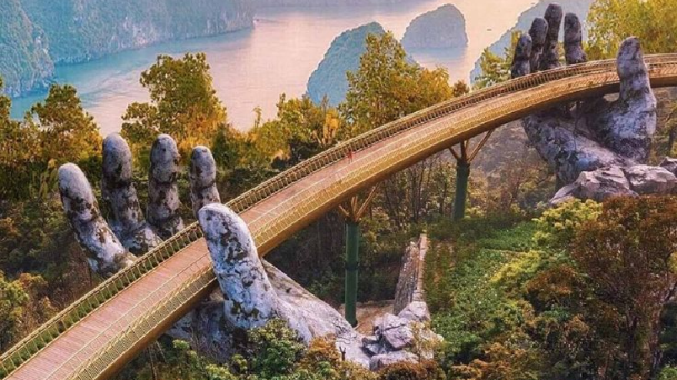 FEELINGS OF BA NA HILL TOURISM FROM A-Z